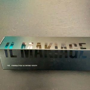 Il Makiage 100 Foundation Brush